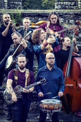 krakw_street_band_400_02 krakw_street_band_400_02